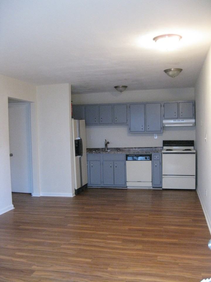 Willoughby Beach Flats - 1372 - Photo 7 of 11