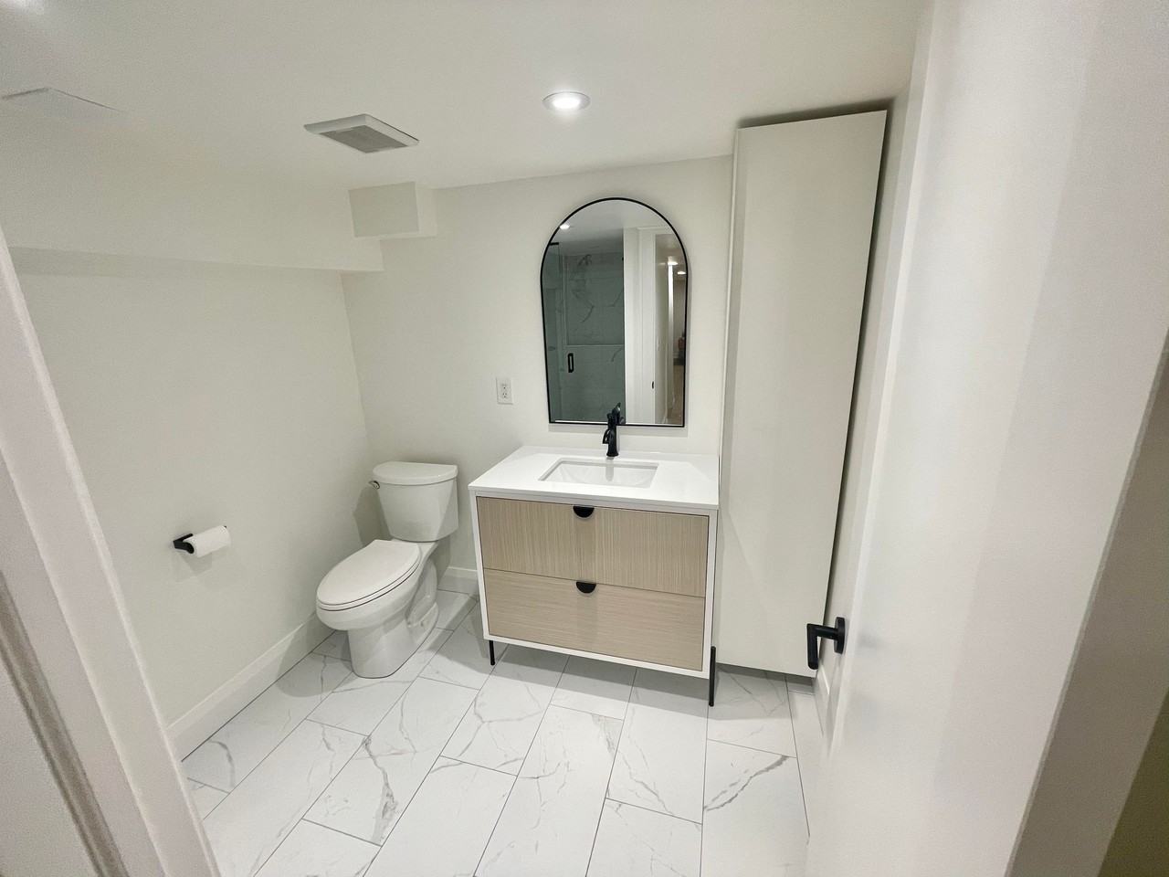 582 Lauder Avenue - Photo 4 of 14