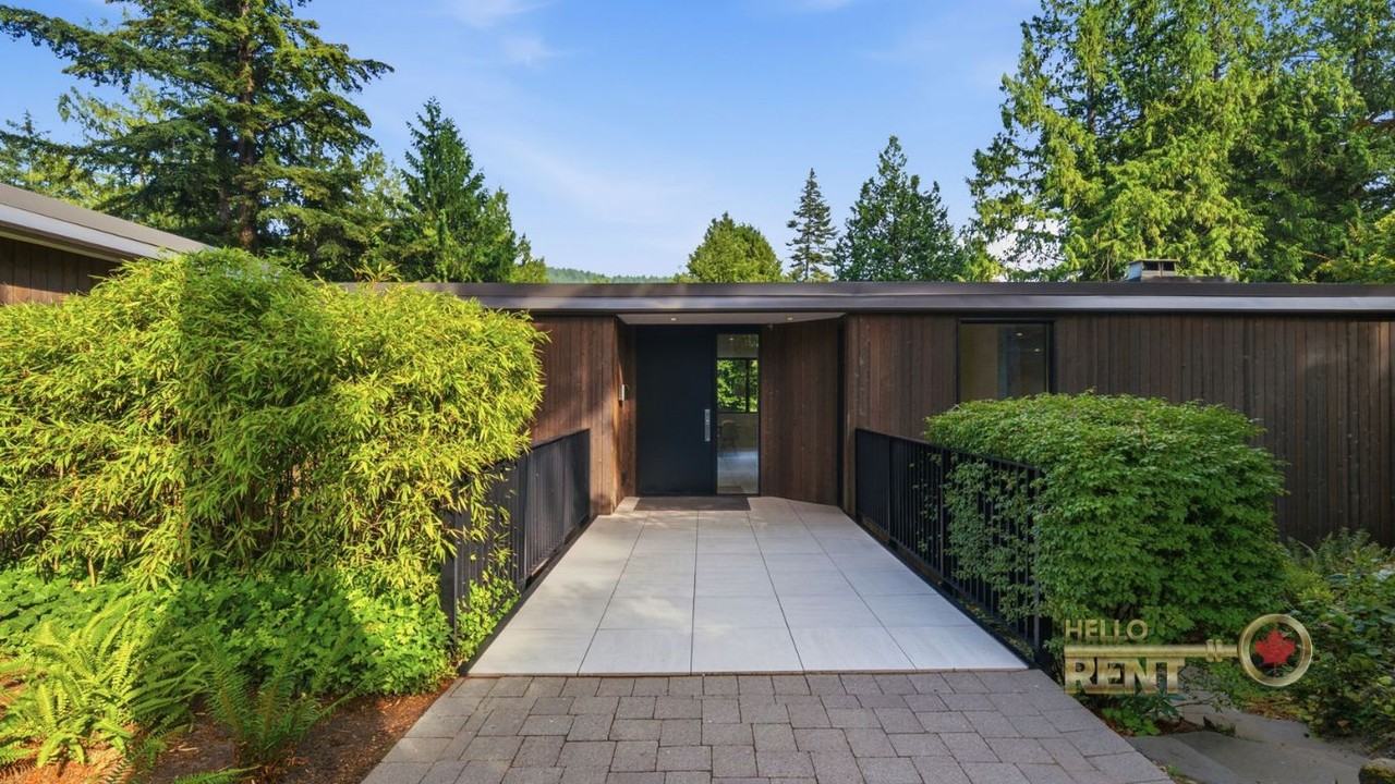 6510 Madrona Crescent - Photo 3 of 25