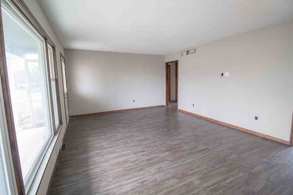 213 E El Cortez Dr #1 - Photo 7 of 28