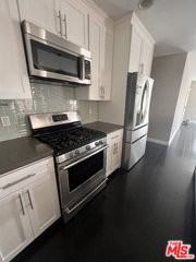 7865 Bleriot Ave - Photo 5 of 8