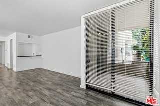 500 S Barrington Ave #2 - Photo 6 of 6