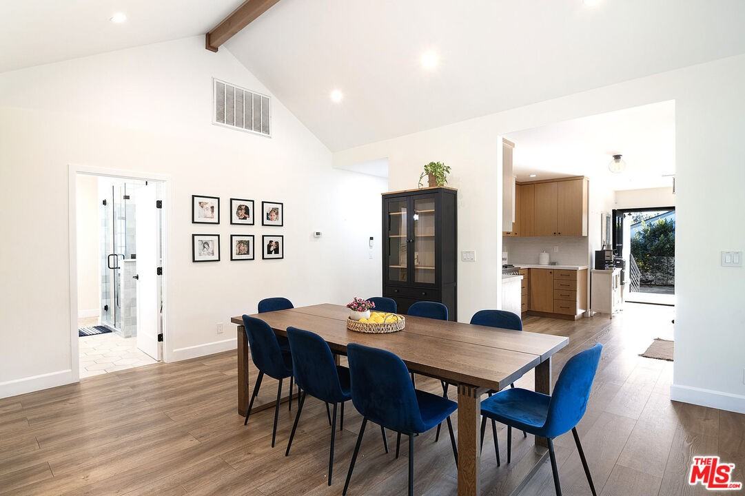 13220 Erwin St - Photo 4 of 8
