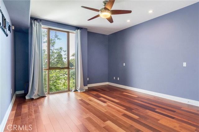 333 N Hill Ave #305 - Photo 2 of 8