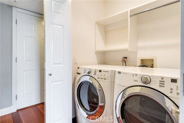 333 N Hill Ave #305 - Photo 3 of 8