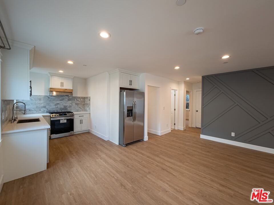 94 S Vinedo Ave - Photo 3 of 8