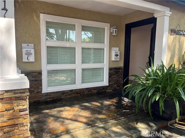 8917 Krueger St - Photo 2 of 8