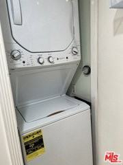 10535 Wilshire Blvd #D4 - Photo 6 of 7