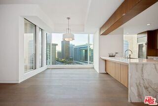 1 W Century Dr #10D - Photo 4 of 8