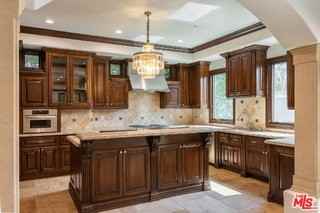 120 S Almont Dr - Photo 7 of 8