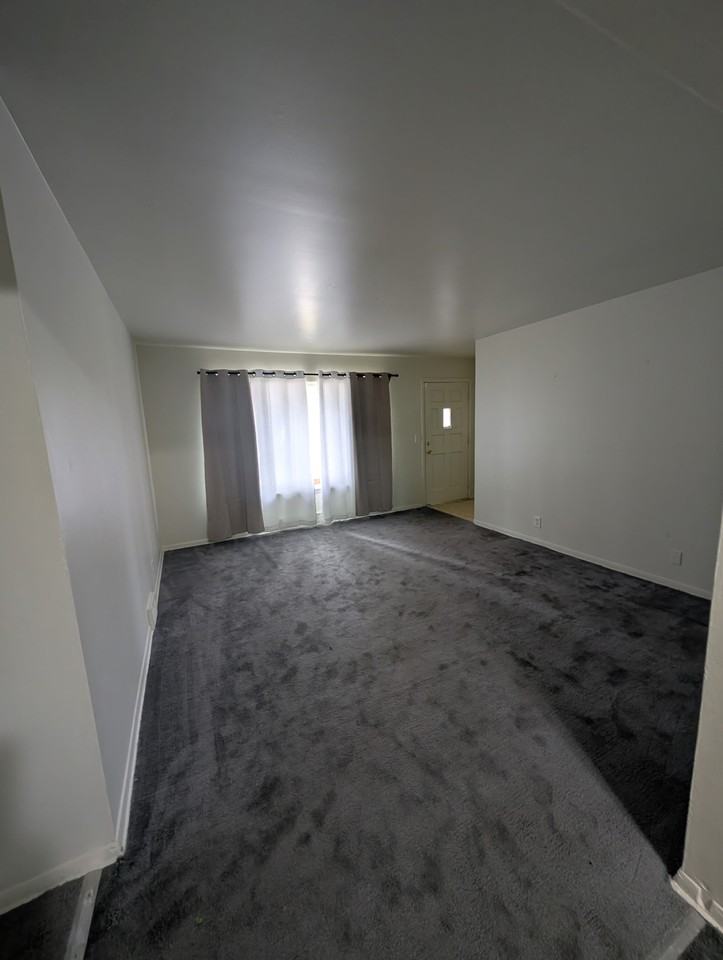 6134 Detroit St #6134 - Photo 2 of 8