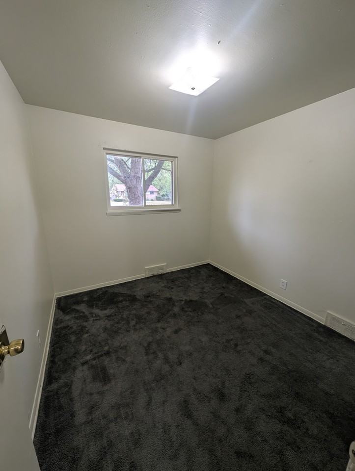 6134 Detroit St #6134 - Photo 5 of 8