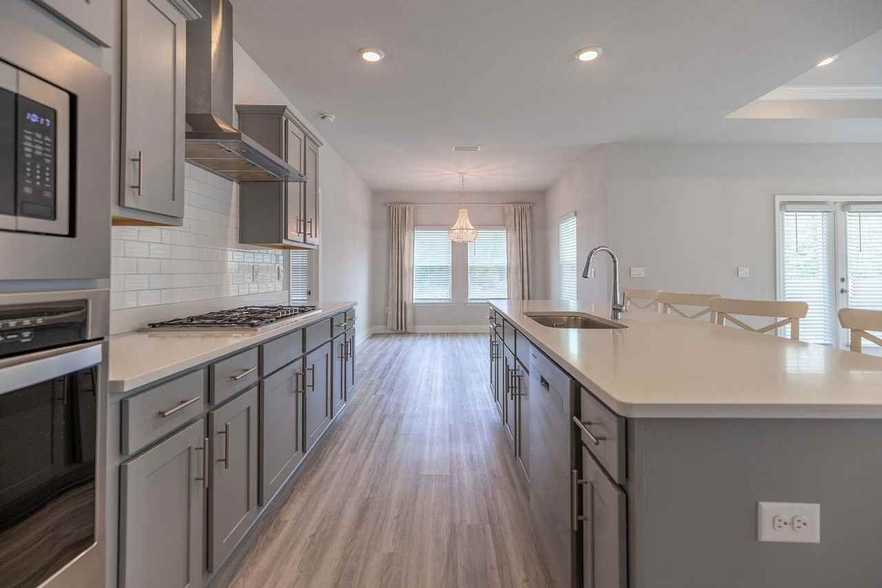 11173 Genuine Risk Cir - Photo 3 of 39