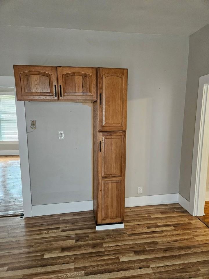 418 Newport Ave - Photo 6 of 13