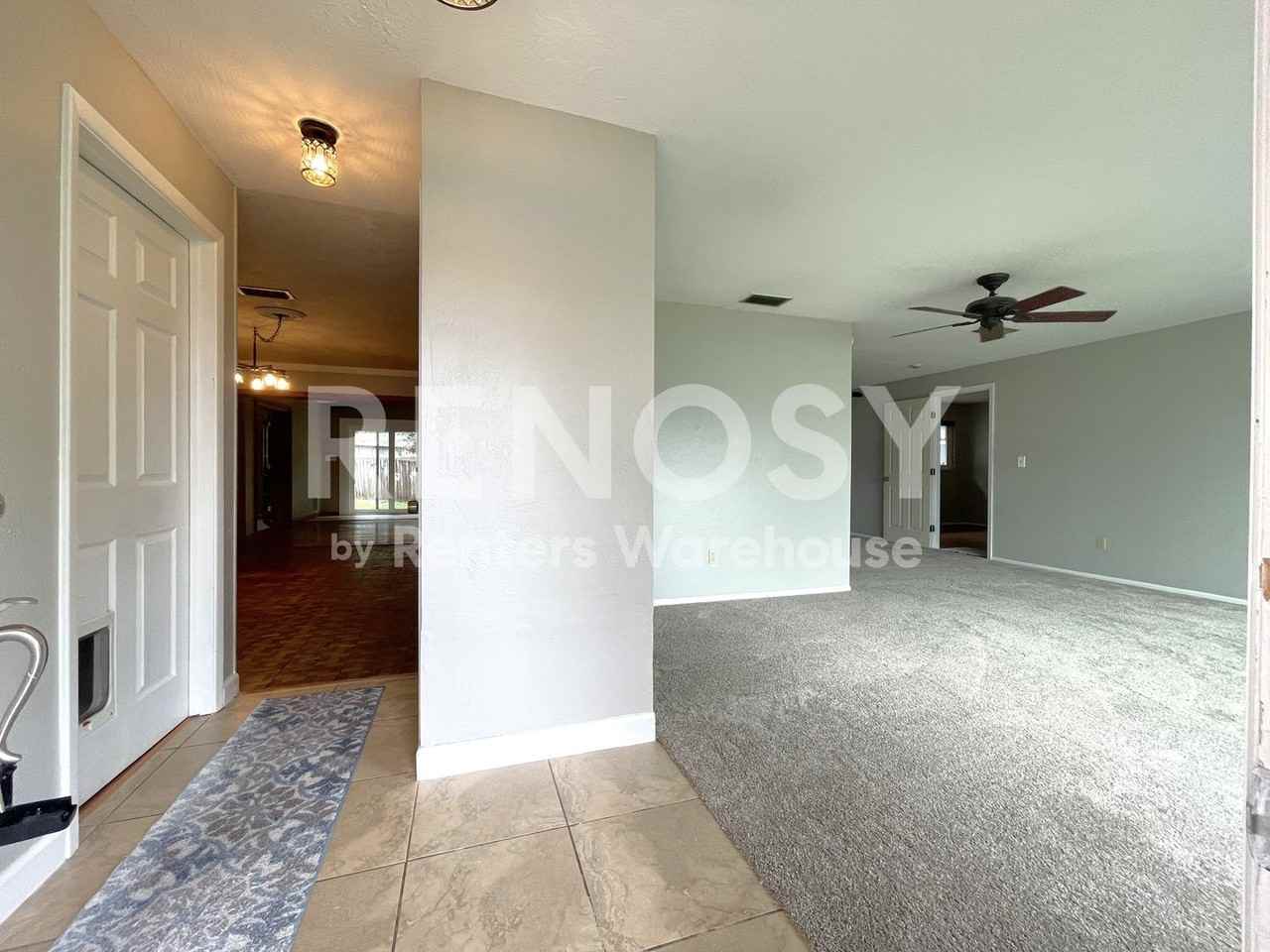 802 Embassy Rd - Photo 2 of 34