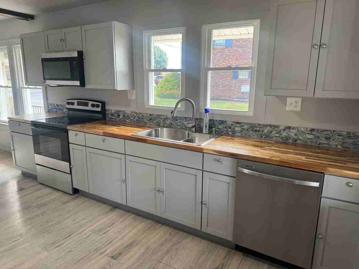 4100 W Market St #1 - Photo 3 of 15