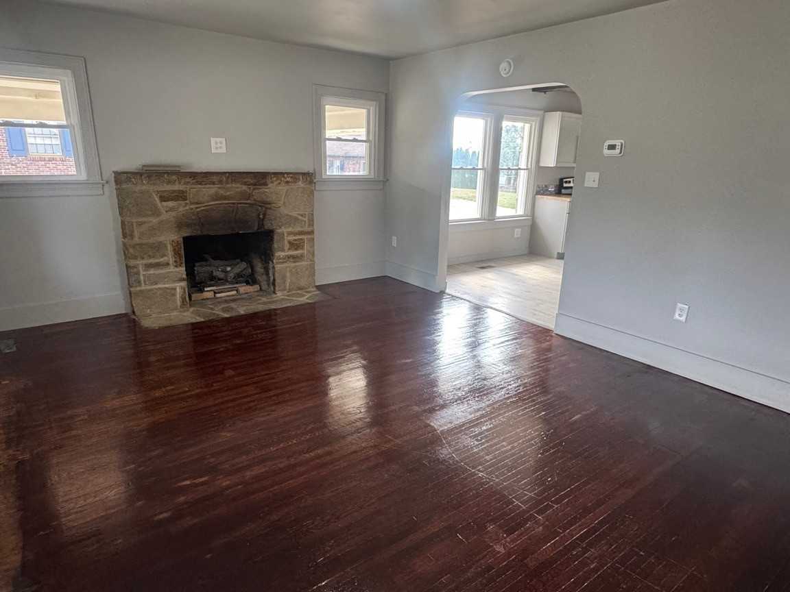 4100 W Market St #1 - Photo 6 of 15
