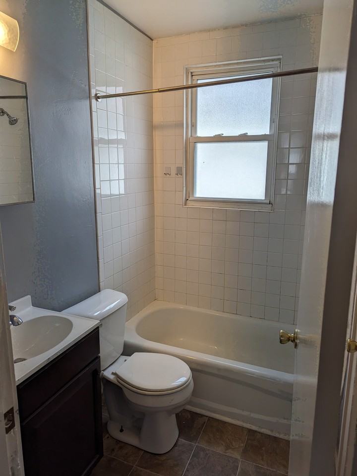 1939 Sterling Ave - Photo 5 of 12