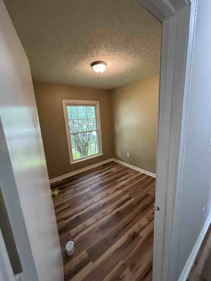 1250 Stratford Dr - Photo 3 of 12