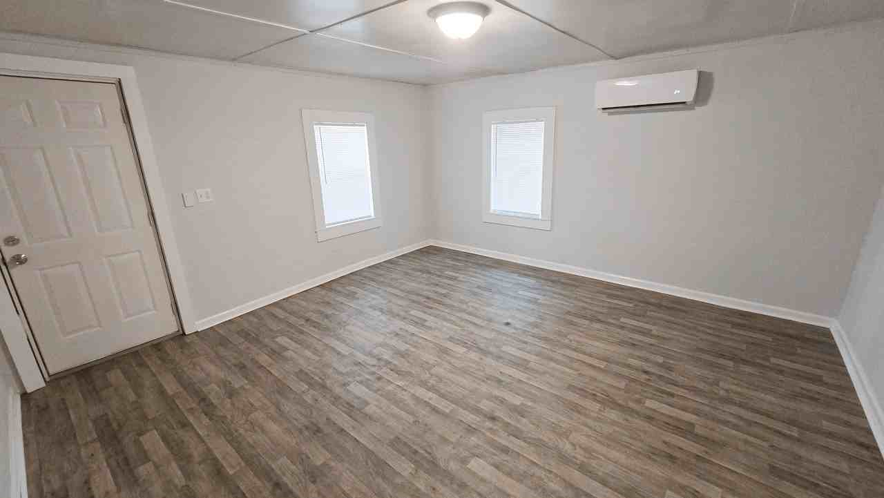 236 Berkley St Se #B - Photo 6 of 14