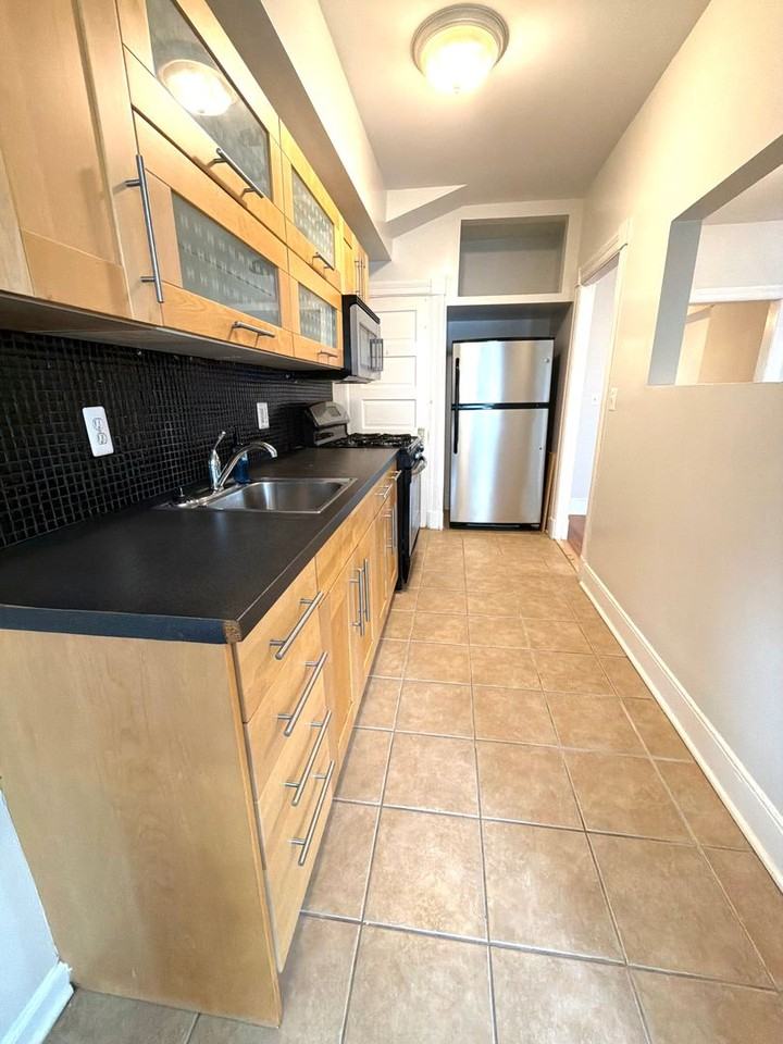 1165 Abbey Pl Ne - Photo 7 of 20