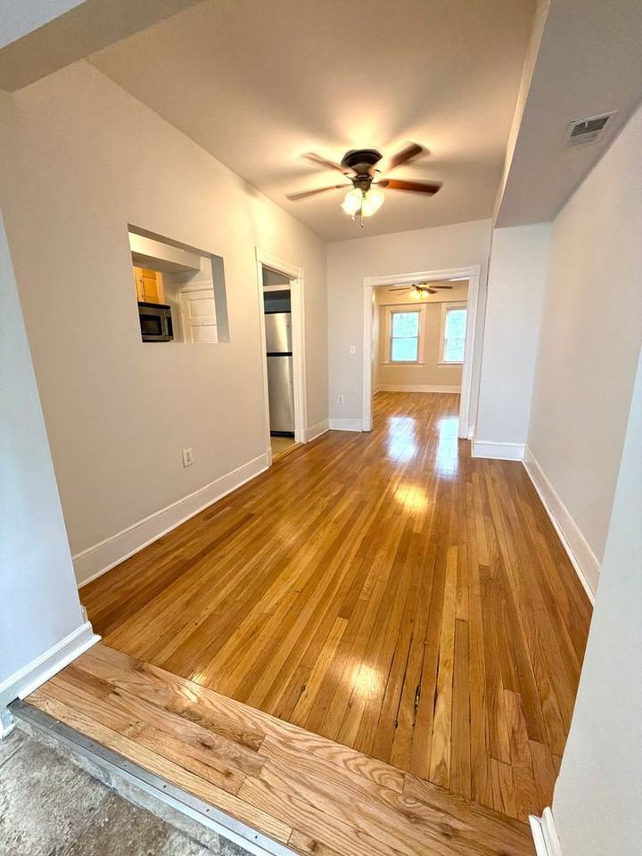 1165 Abbey Pl Ne - Photo 5 of 20