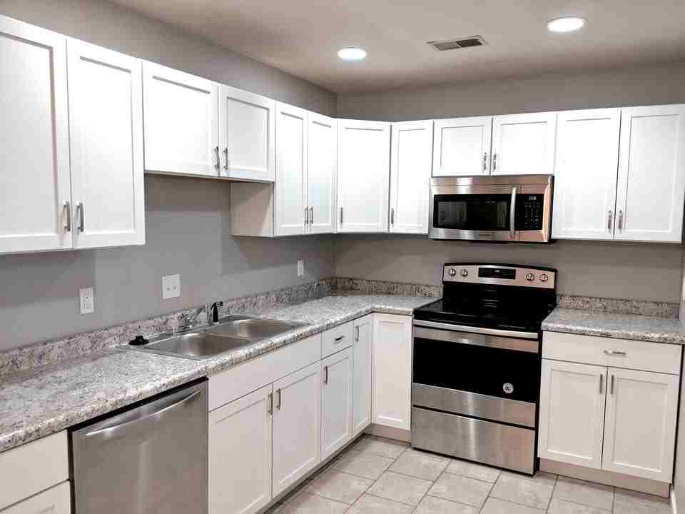 904 22nd St #904 - Photo 2 of 6