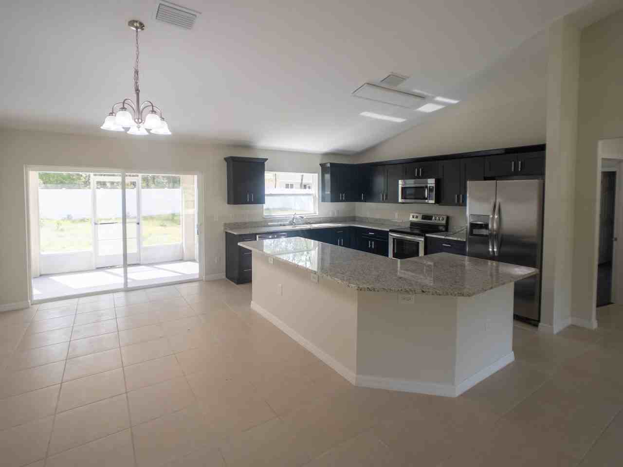 16560 Sw 31st Cir - Photo 2 of 10