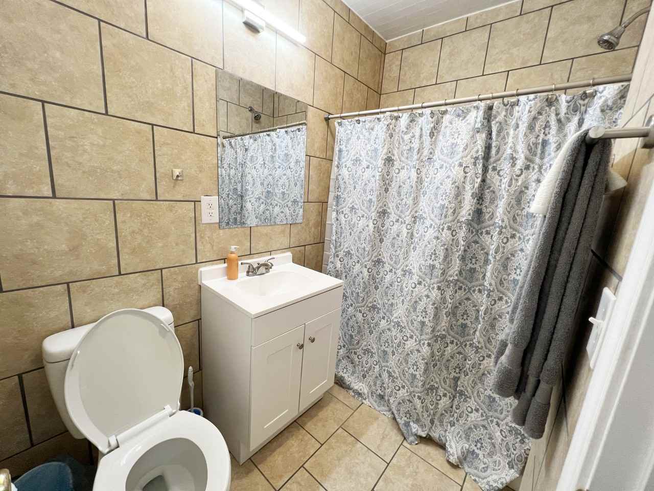 817 Ferdinand Ave Sw #4 - Photo 5 of 5
