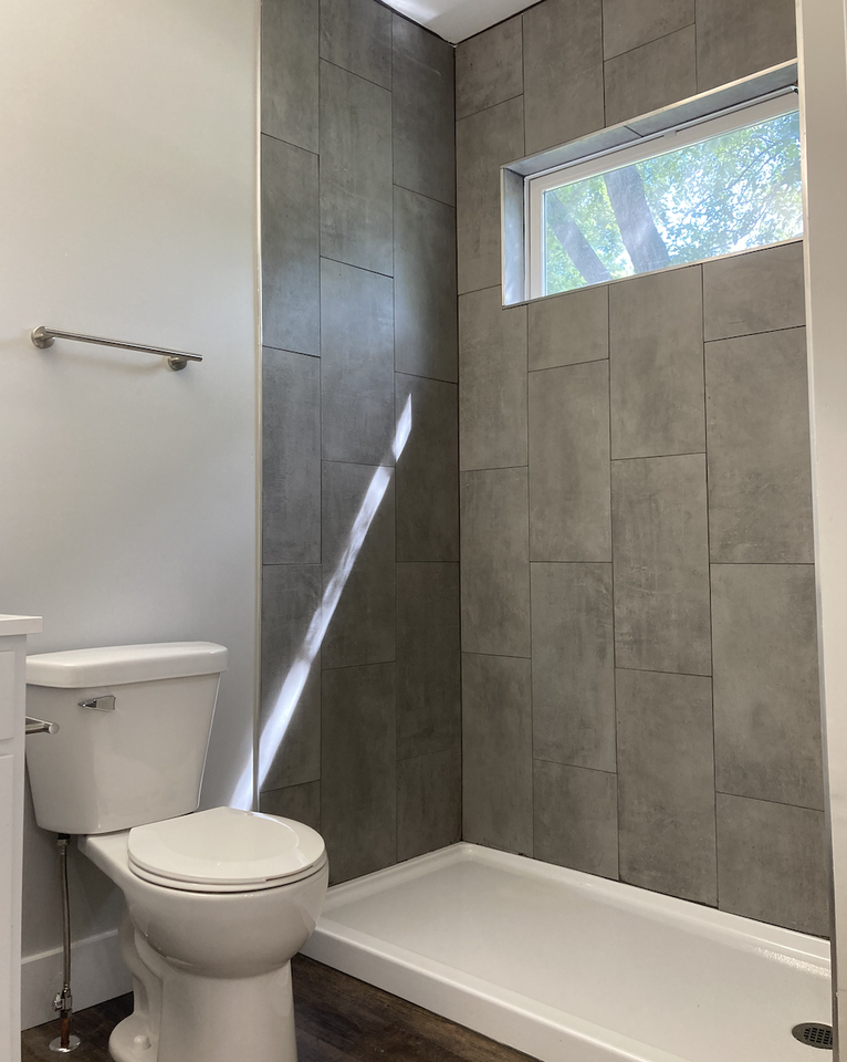 1229 Sorin St - Photo 4 of 9
