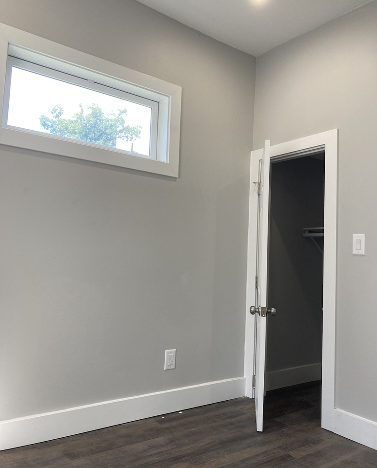 1229 Sorin St - Photo 5 of 9