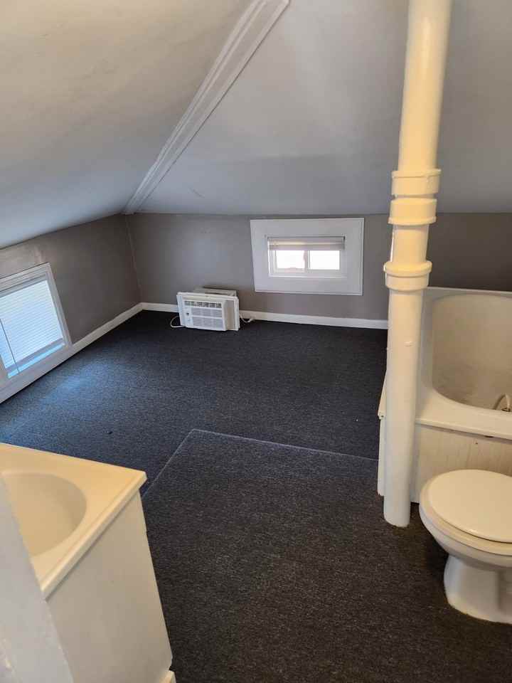 1444 Main St - Photo 2 of 7