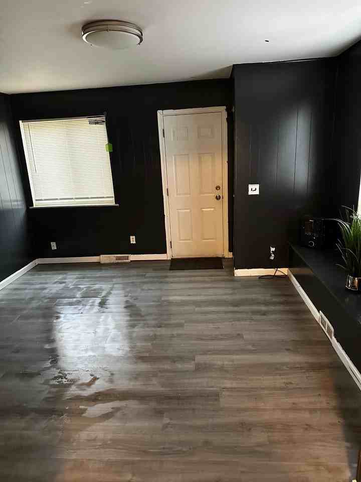 22738 Sharrow Ave - Photo 3 of 11