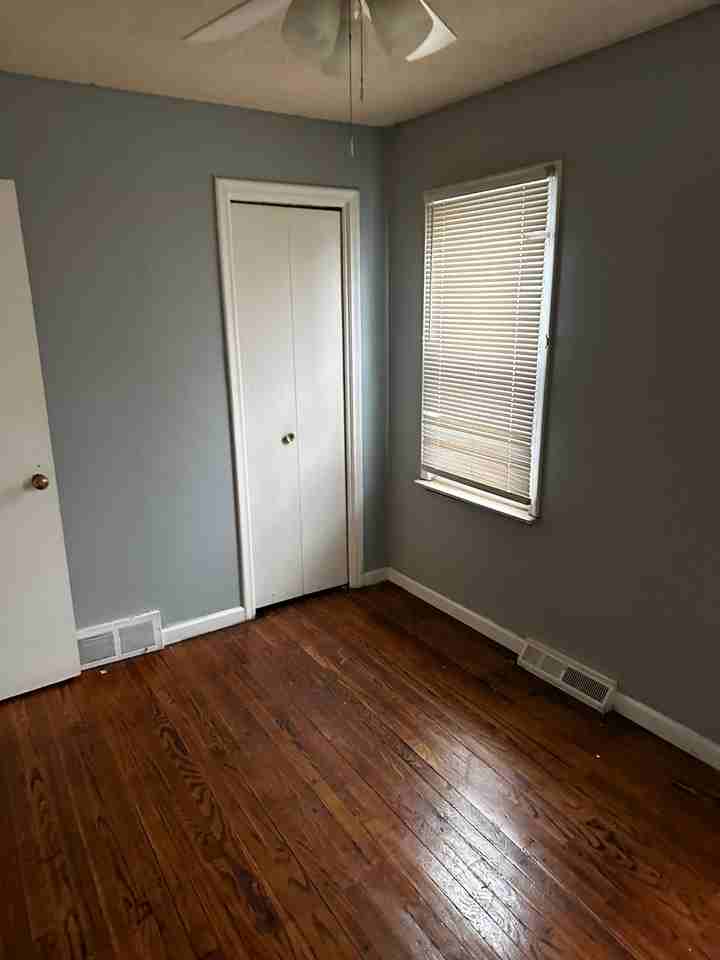22738 Sharrow Ave - Photo 7 of 11