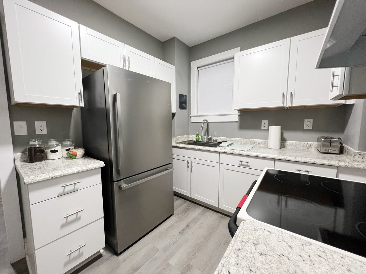 817 Ferdinand Ave Sw #3 - Photo 7 of 12