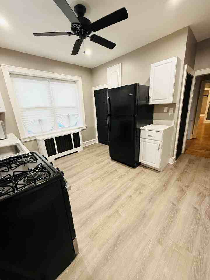 3100 N Monroe St - Photo 2 of 10