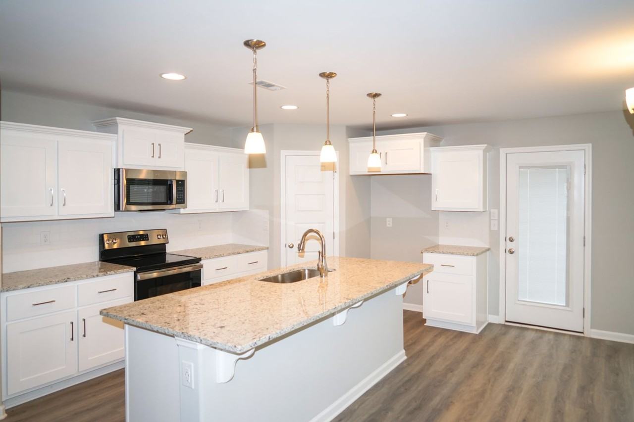 130 Wilcot Rd - Photo 3 of 27