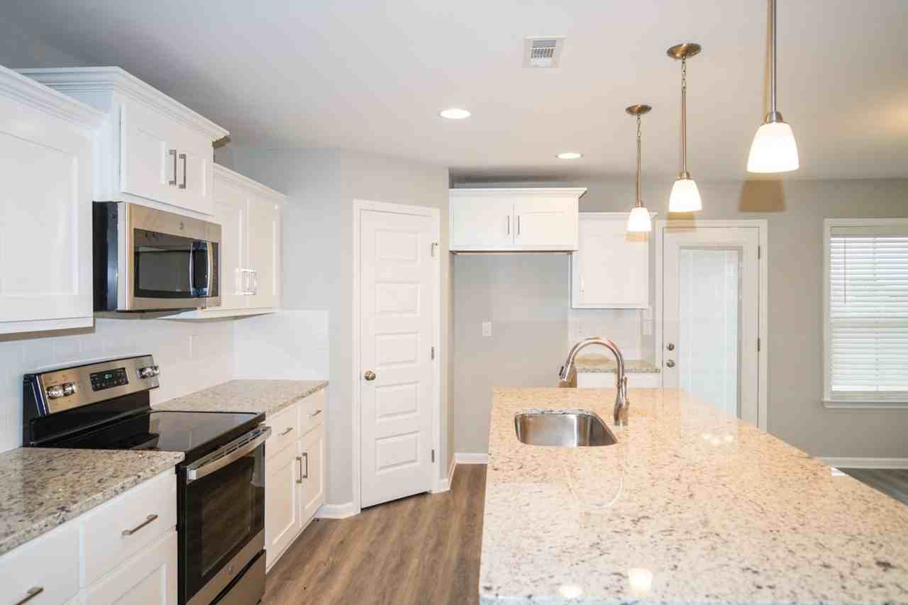 130 Wilcot Rd - Photo 4 of 27