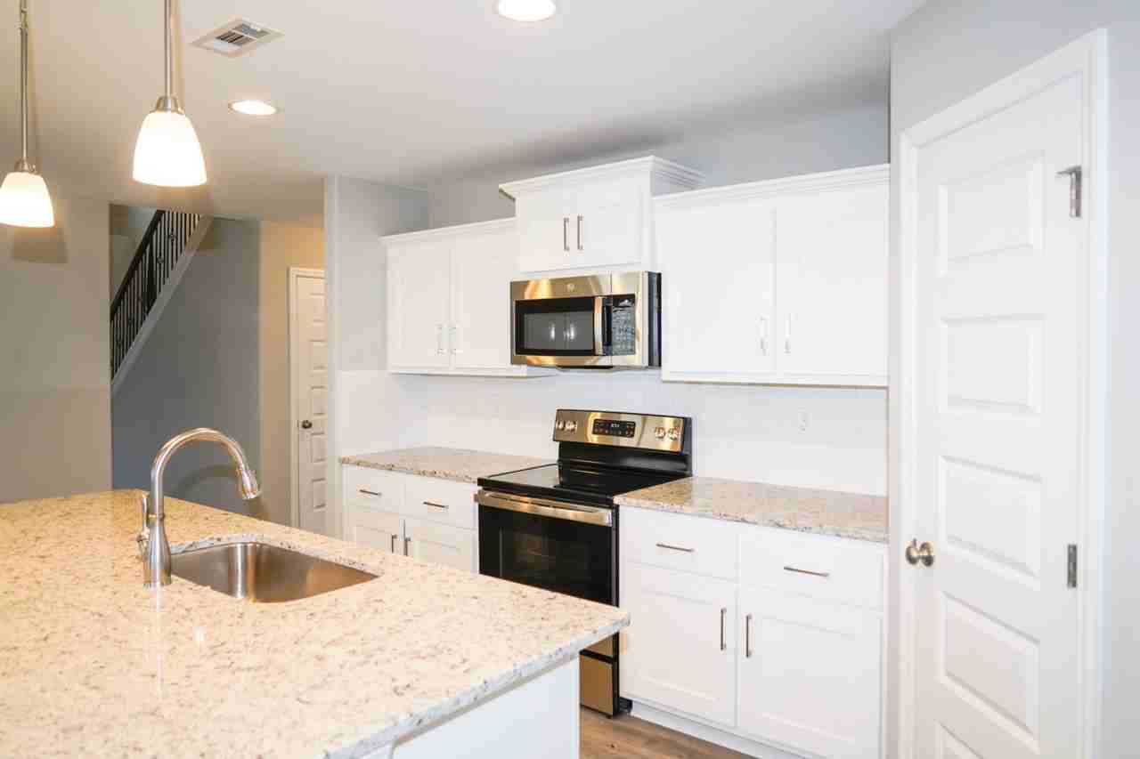 130 Wilcot Rd - Photo 5 of 27