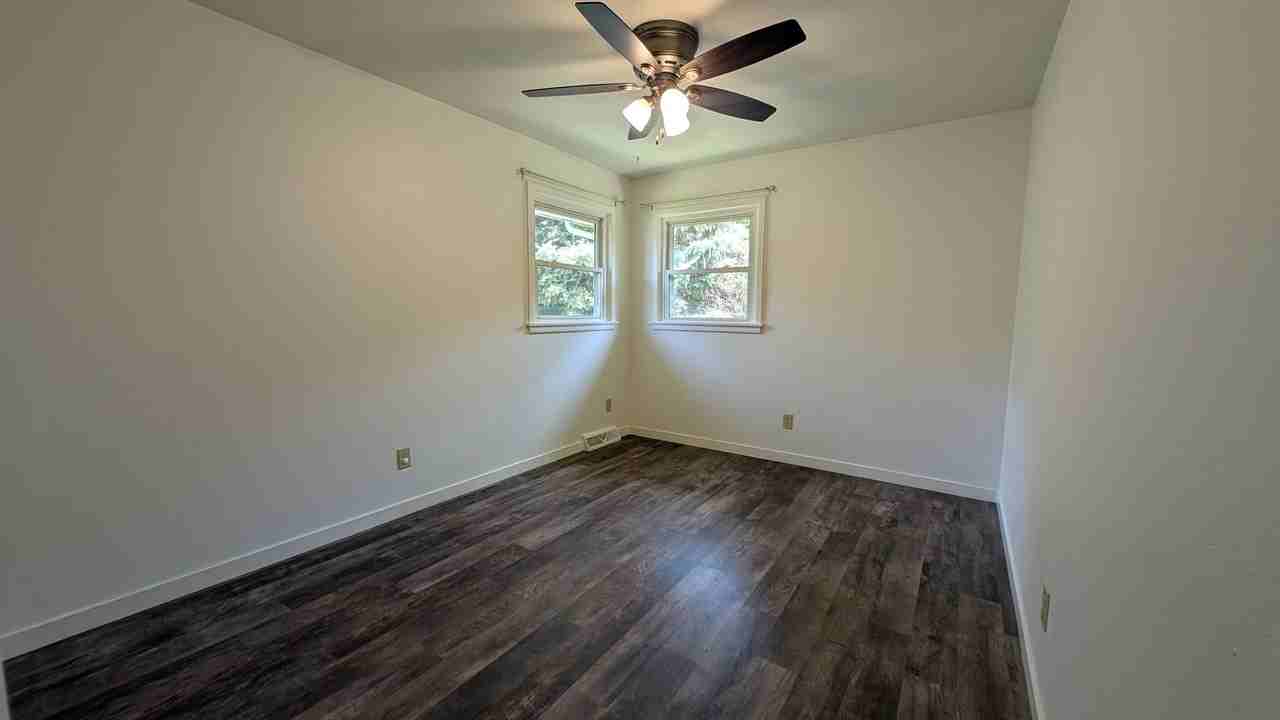 1922 Ontario Dr - Photo 5 of 7