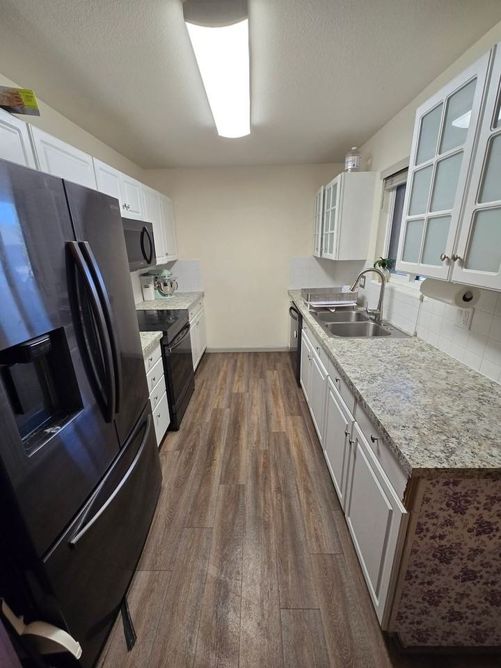 1541 Adriel Ct - Photo 7 of 36