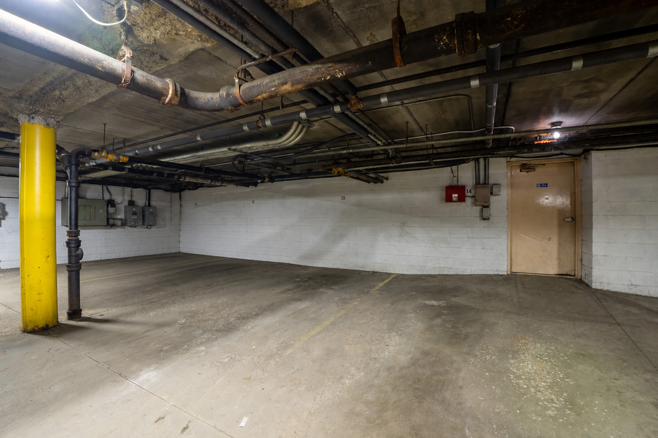 3055 N Oakland Ave - Photo 7 of 7