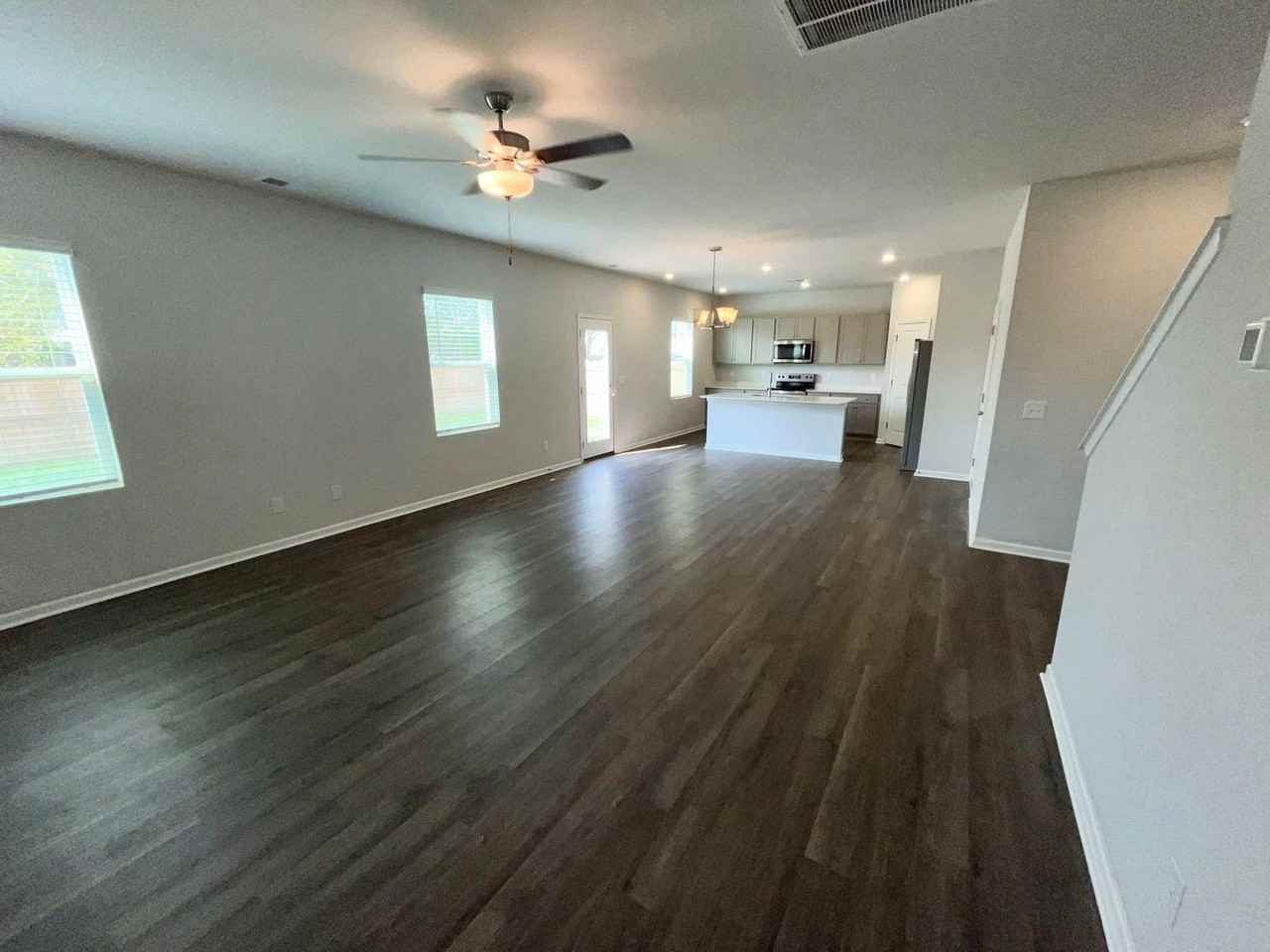 503 Sandy Hollow Dr - Photo 6 of 40