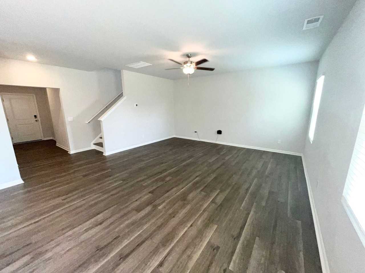 503 Sandy Hollow Dr - Photo 7 of 40