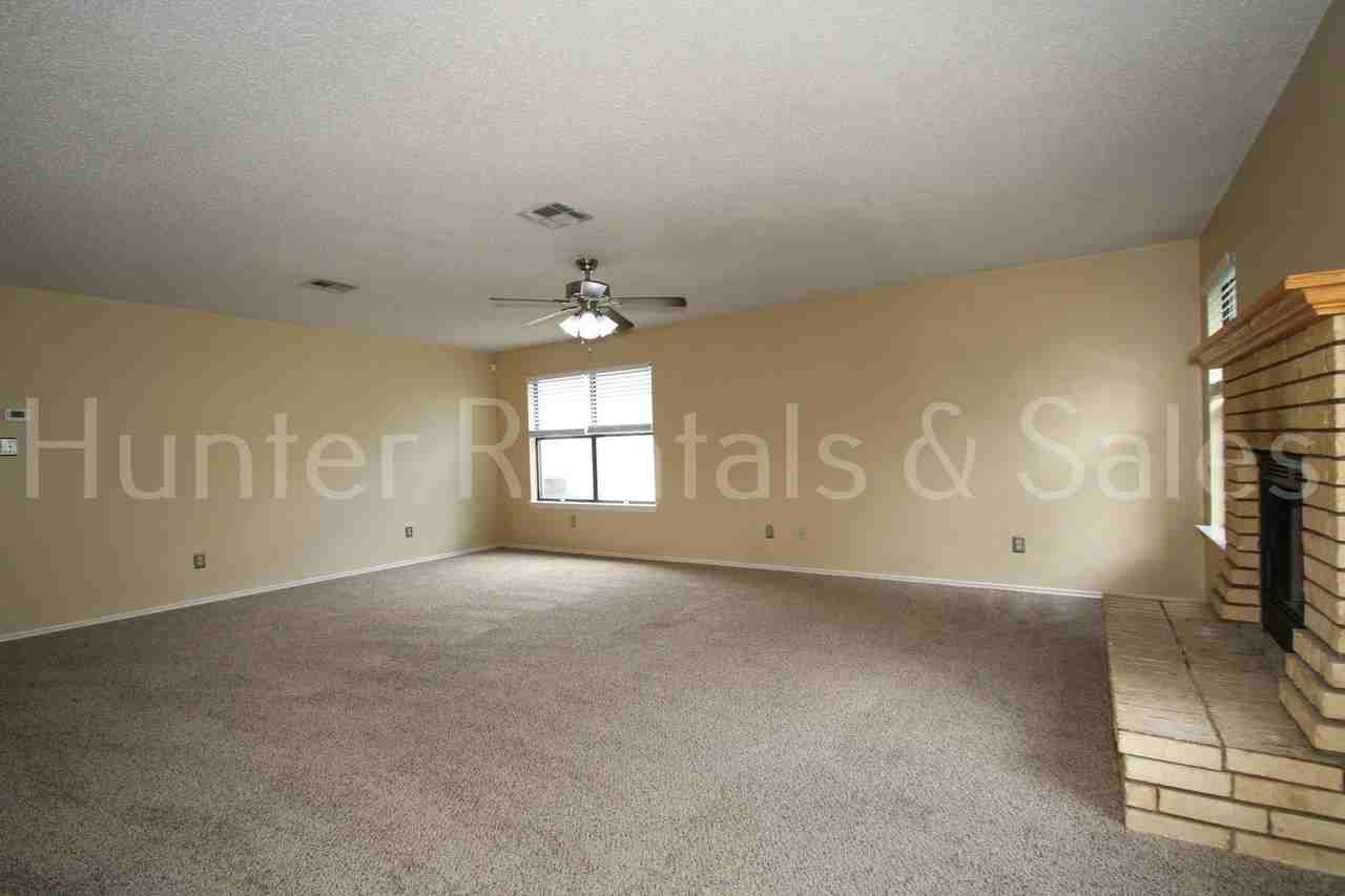 1802 Mattie Dr - Photo 5 of 23
