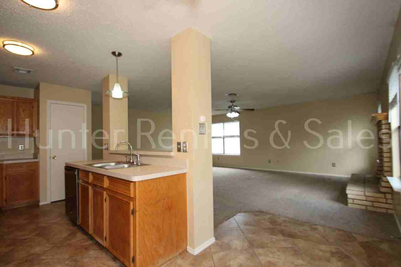 1802 Mattie Dr - Photo 7 of 23