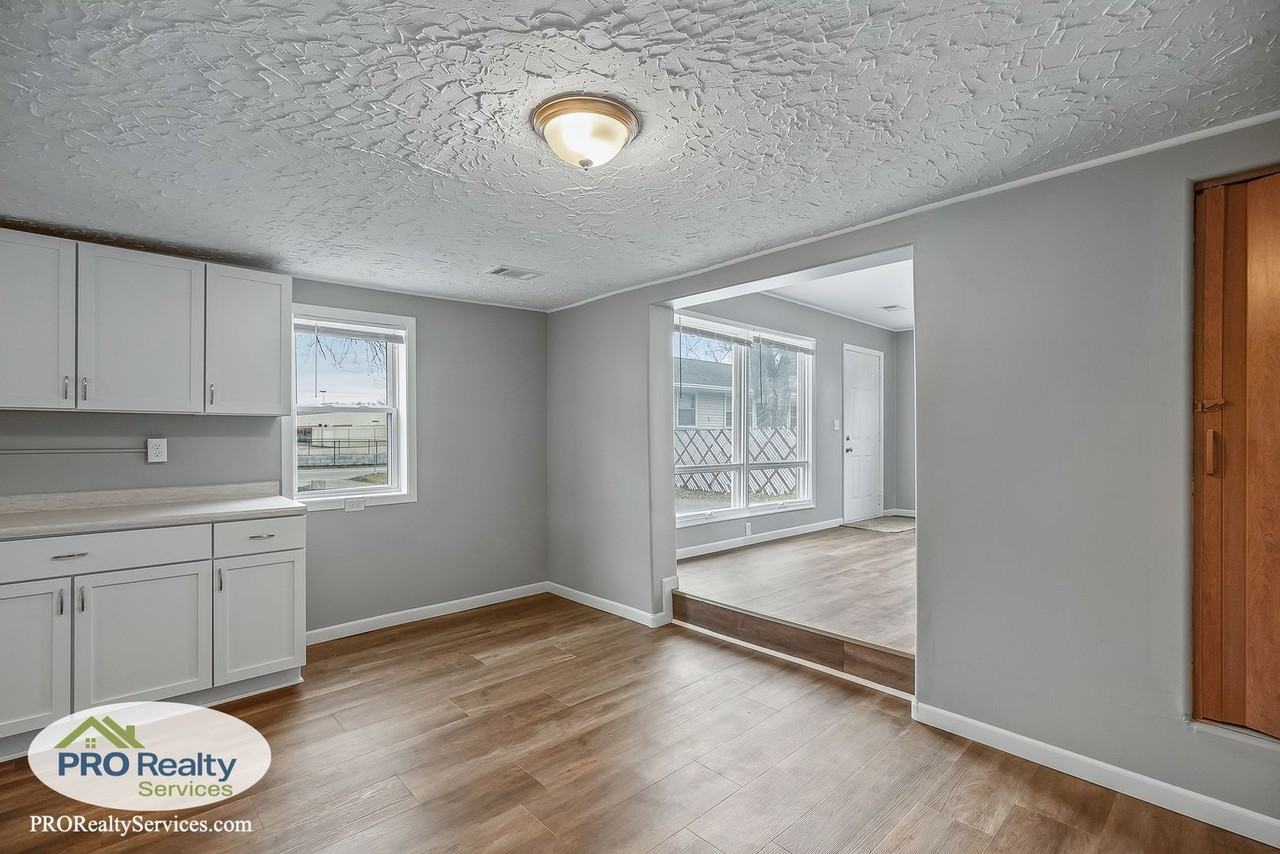 4516 Monroe St Ne - Photo 7 of 23