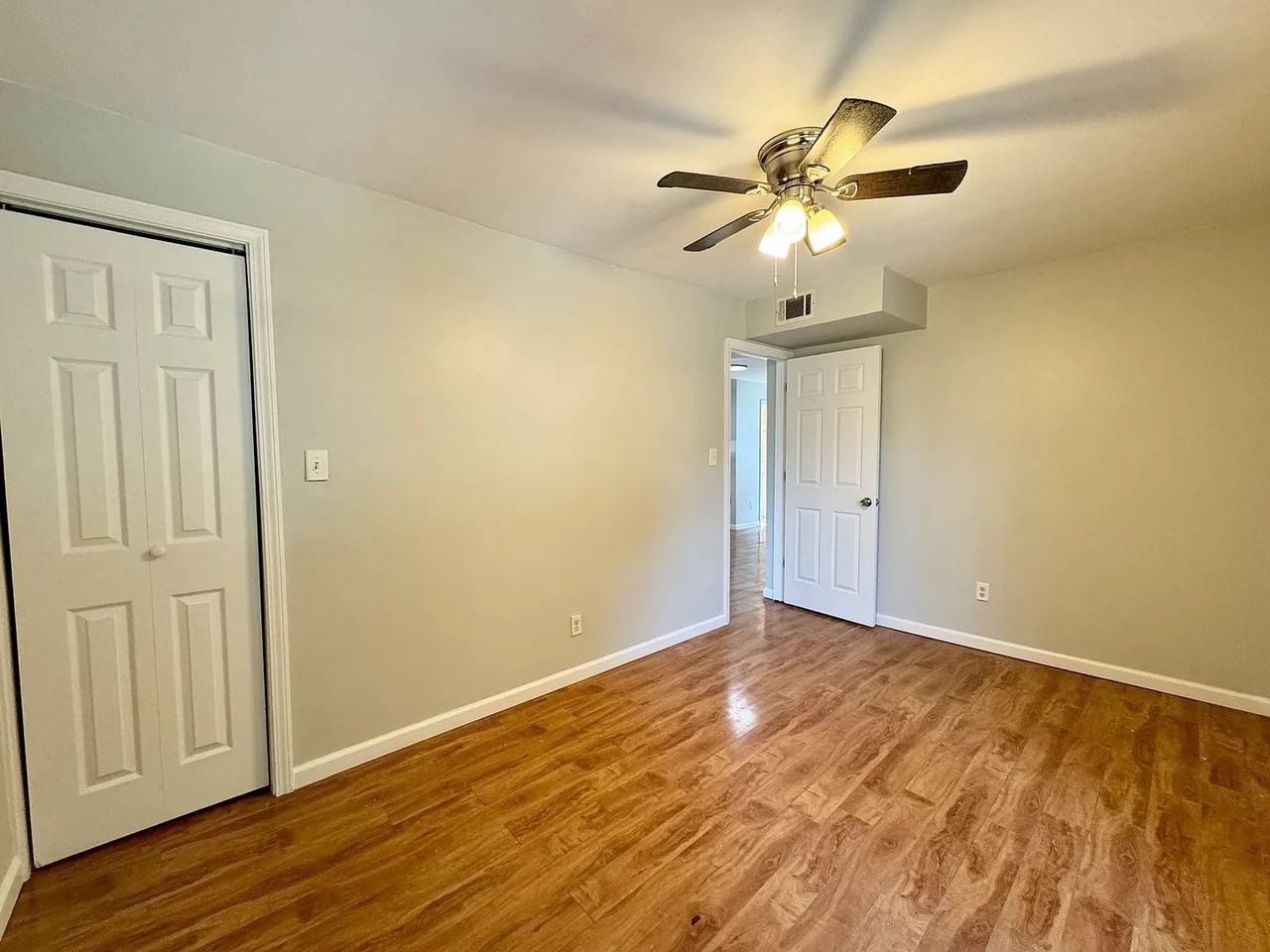 518 W 5th St - Photo 6 of 16