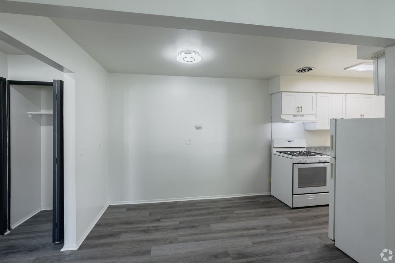 12611 Memorial St - Photo 3 of 16