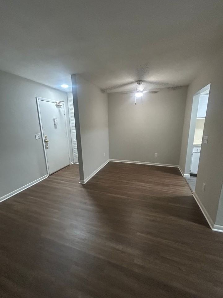 306 Orchard Trace Ln #4 - Photo 2 of 8